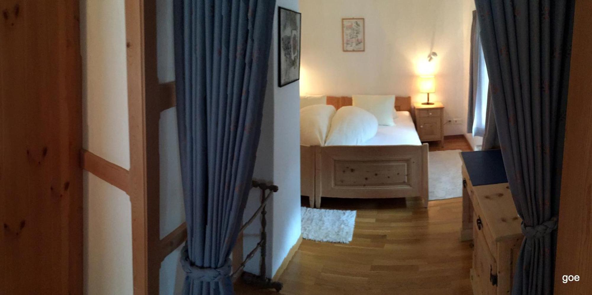 Hotel Chasa Sofia Скуоль Номер фото